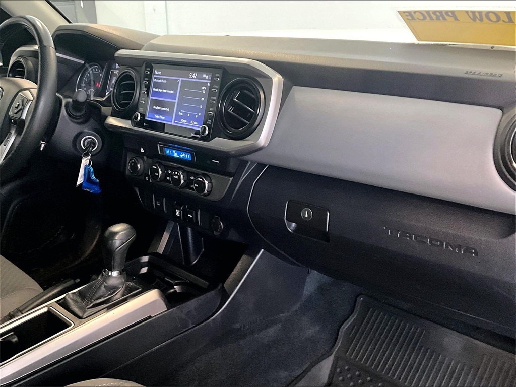 2022 Toyota Tacoma SR5 - Photo 14
