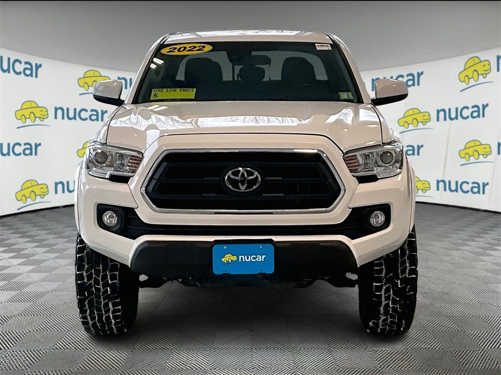 2022 Toyota Tacoma SR5 - Photo 2