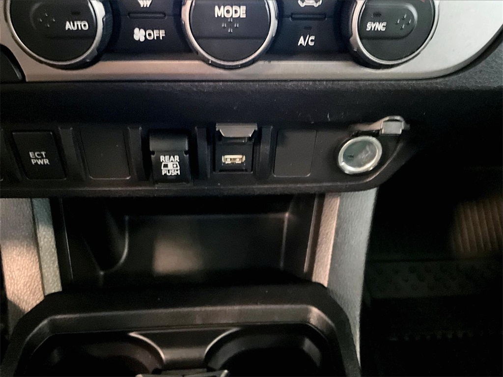 2022 Toyota Tacoma SR5 - Photo 26
