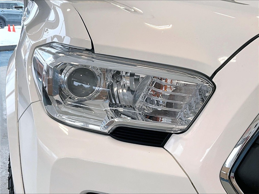 2022 Toyota Tacoma SR5 - Photo 31