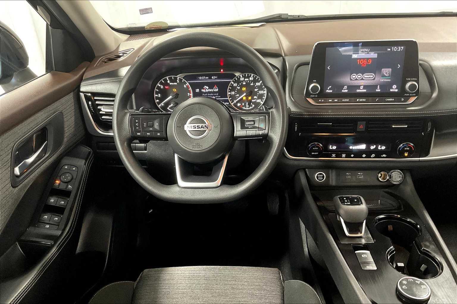 2021 Nissan Rogue SV - Photo 17