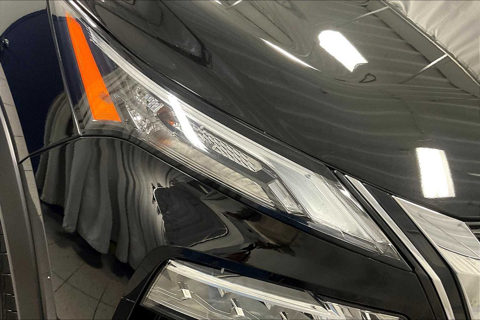 2021 Nissan Rogue SV - Photo 32