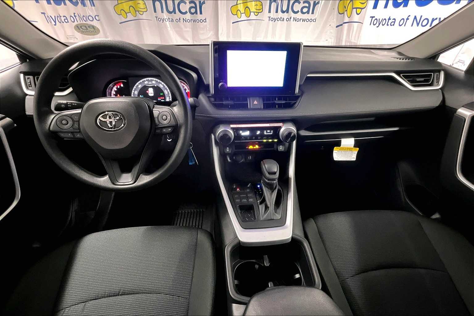 2025 Toyota RAV4 LE - Photo 12