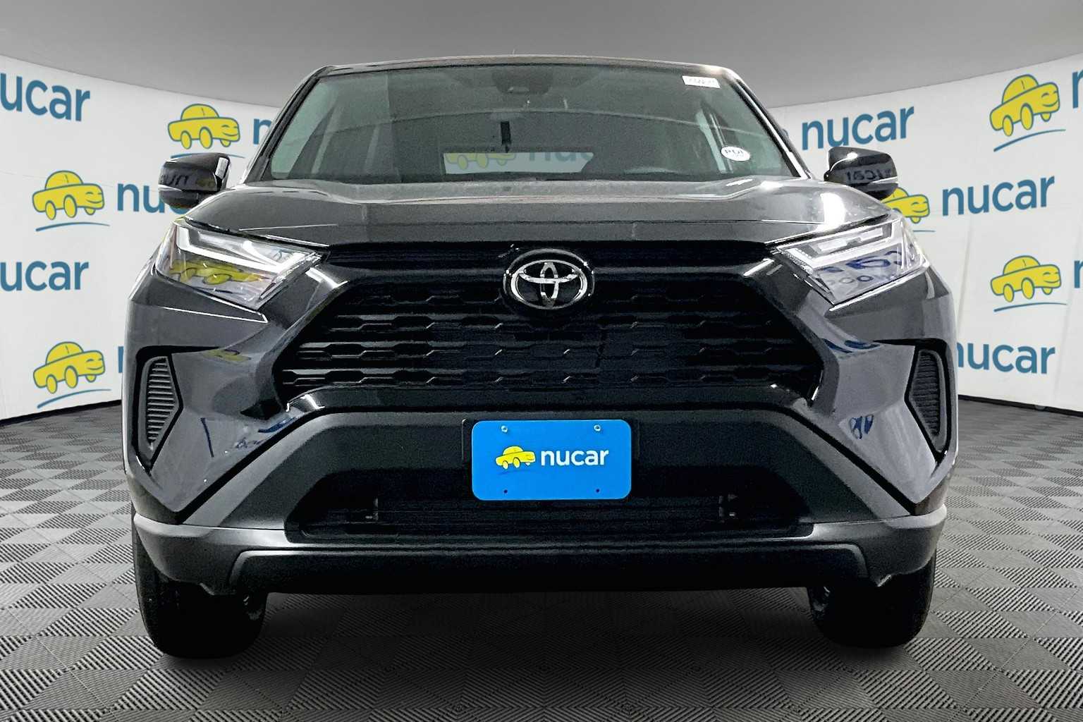 2025 Toyota RAV4 LE - Photo 3