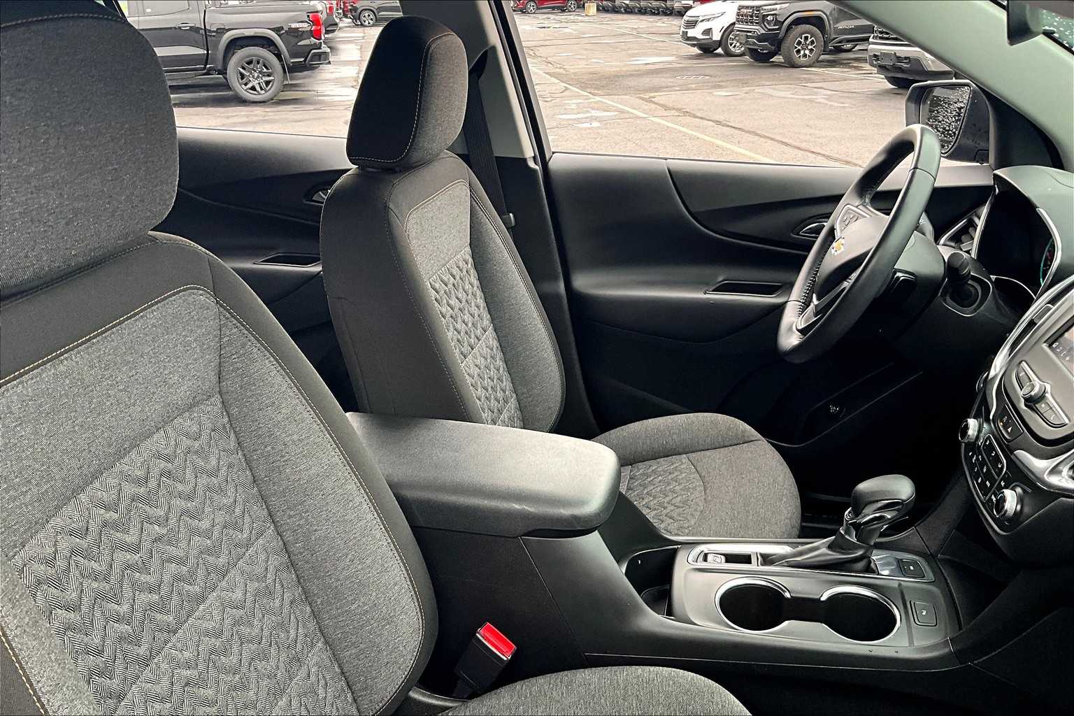 2022 Chevrolet Equinox LT - Photo 11