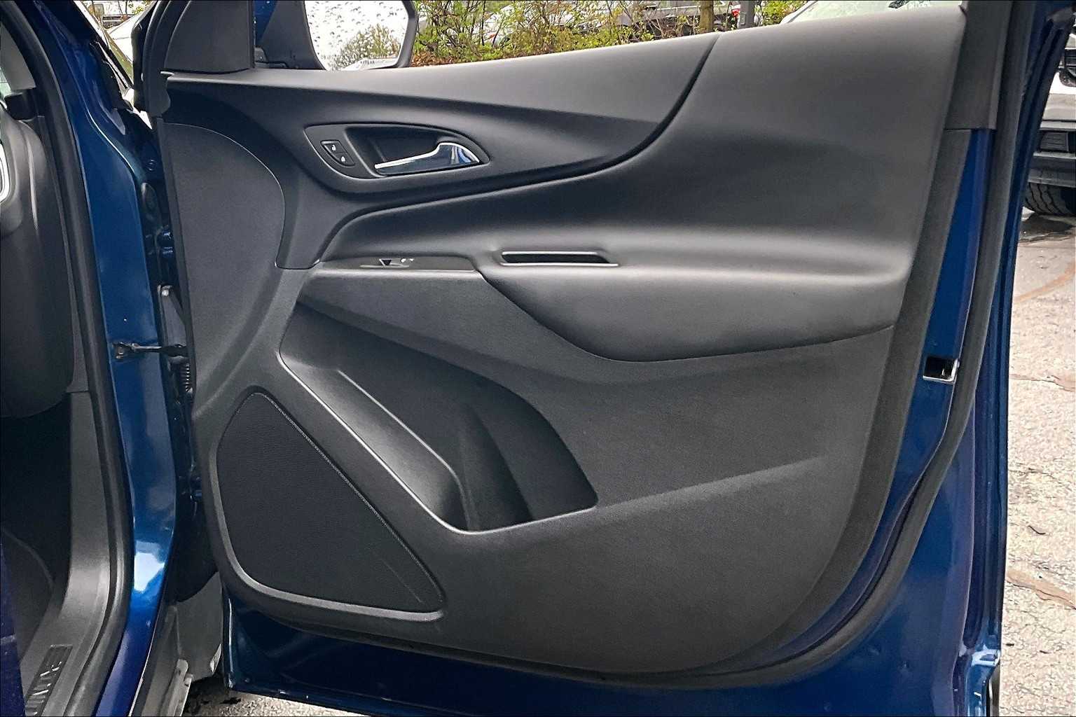2022 Chevrolet Equinox LT - Photo 12