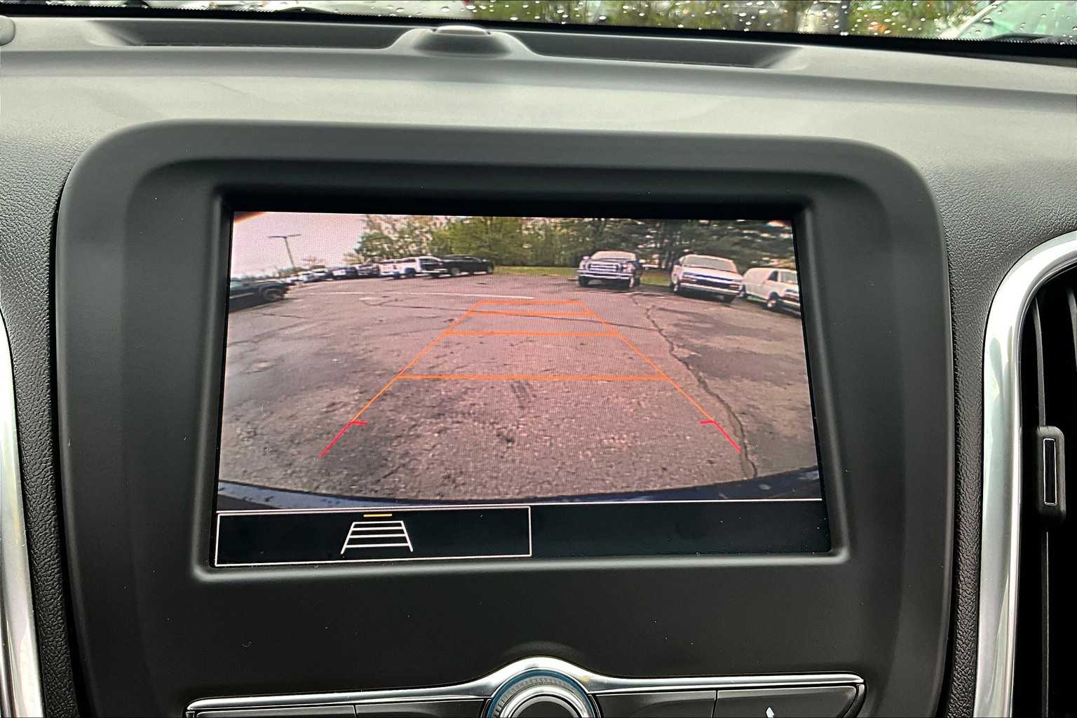 2022 Chevrolet Equinox LT - Photo 18