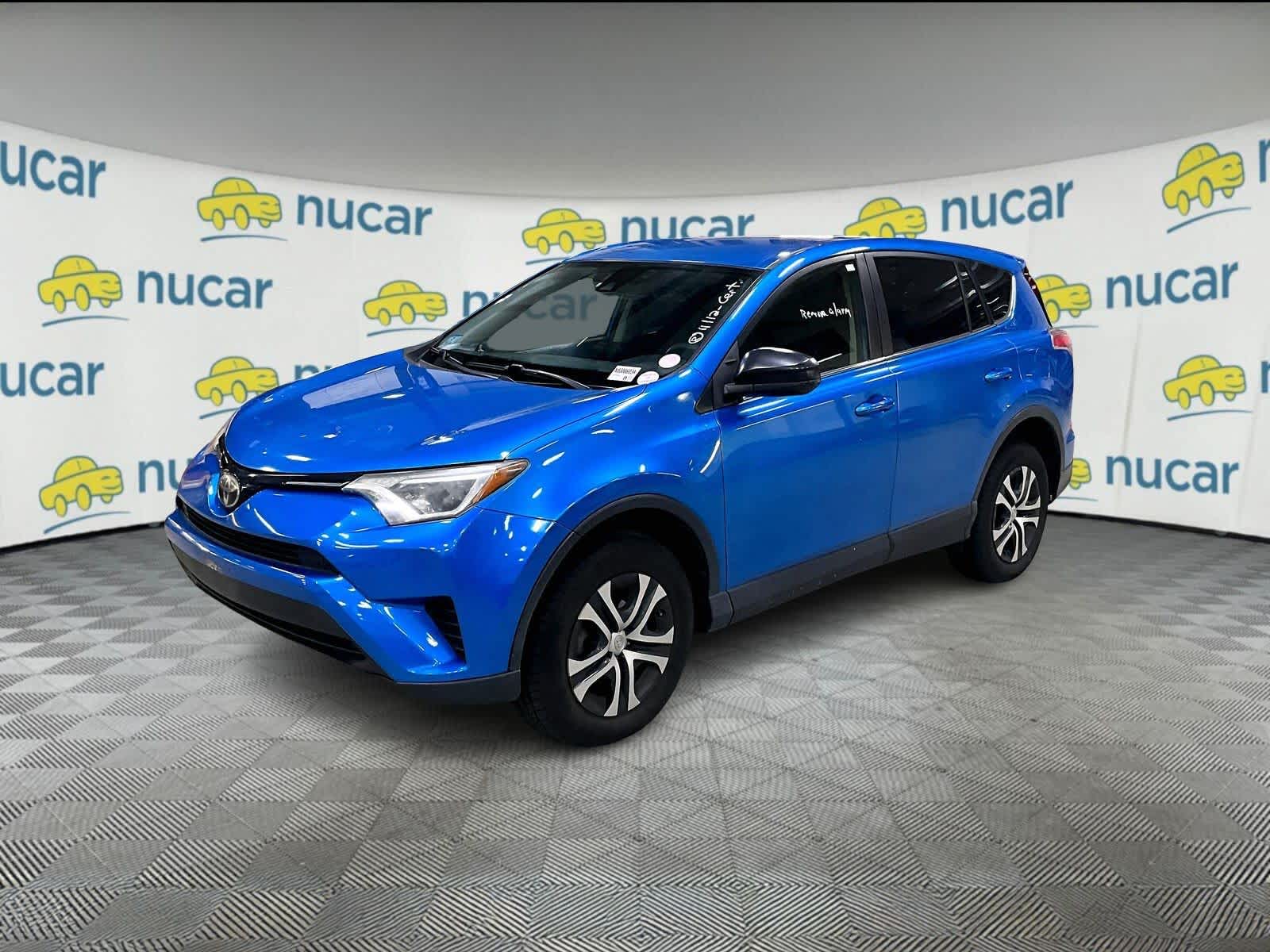 2018 Toyota RAV4 LE - Photo 2