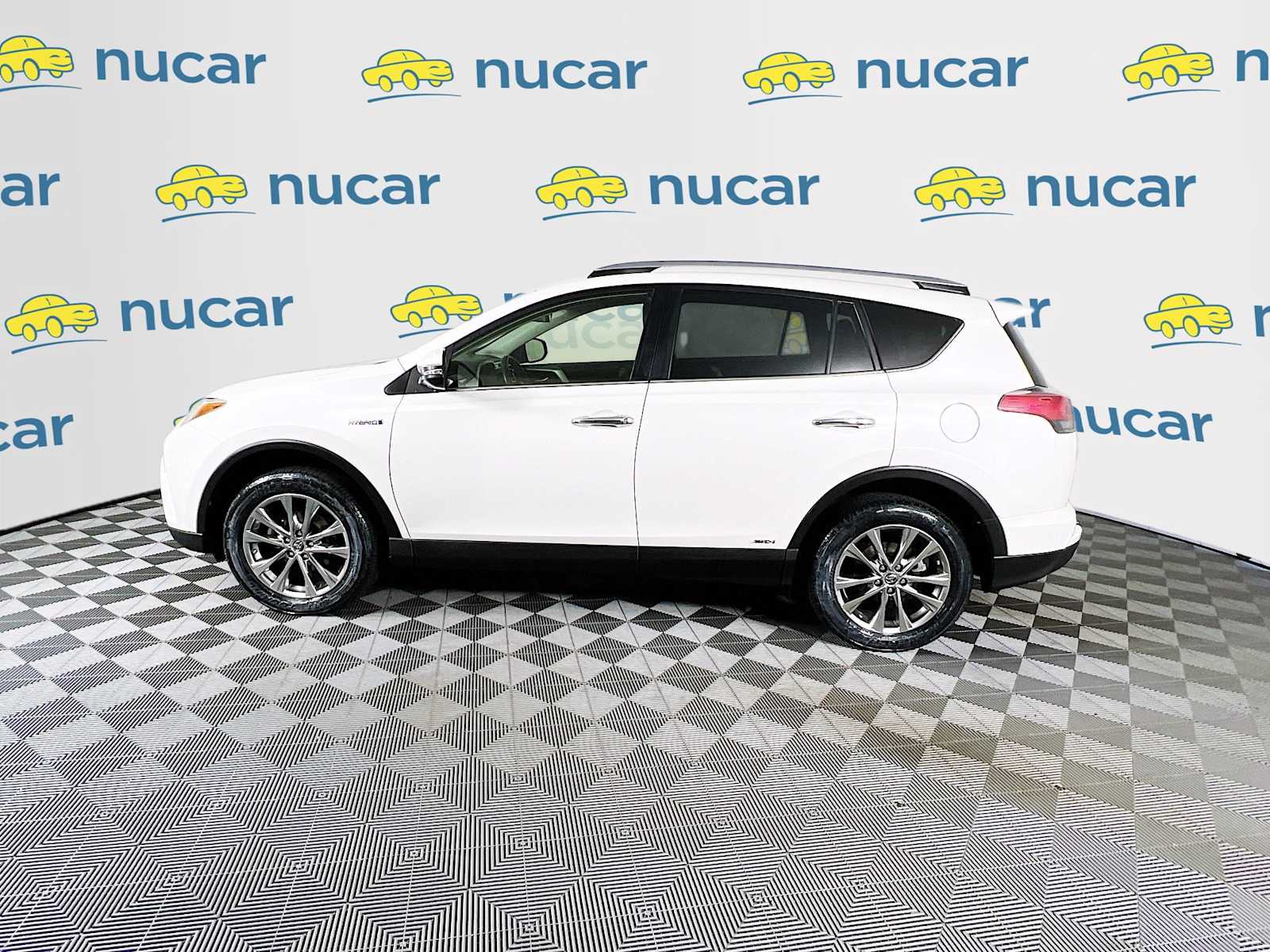 2017 Toyota RAV4 Hybrid Limited - Photo 4