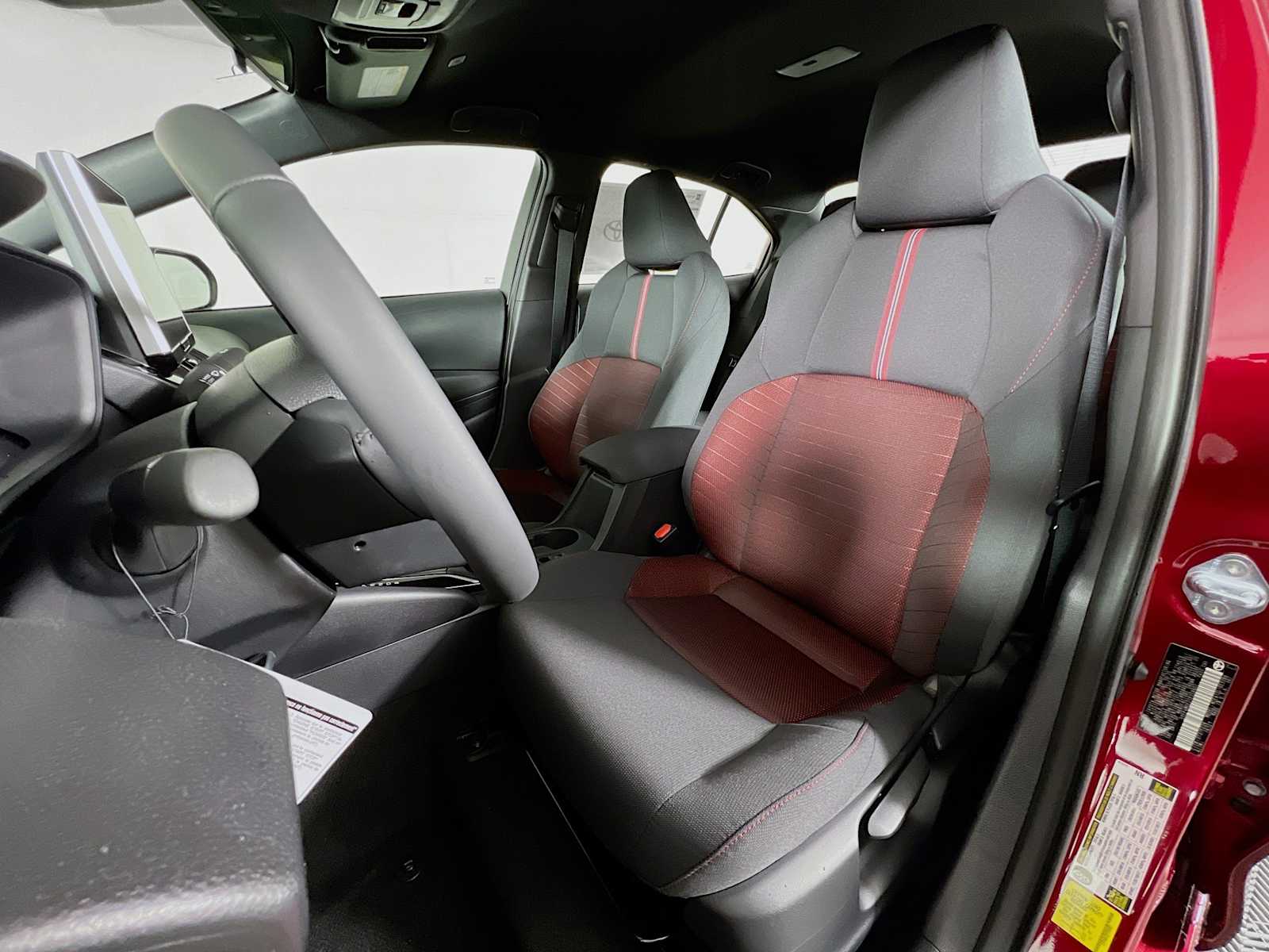 2026 Toyota Corolla SE - Photo 12