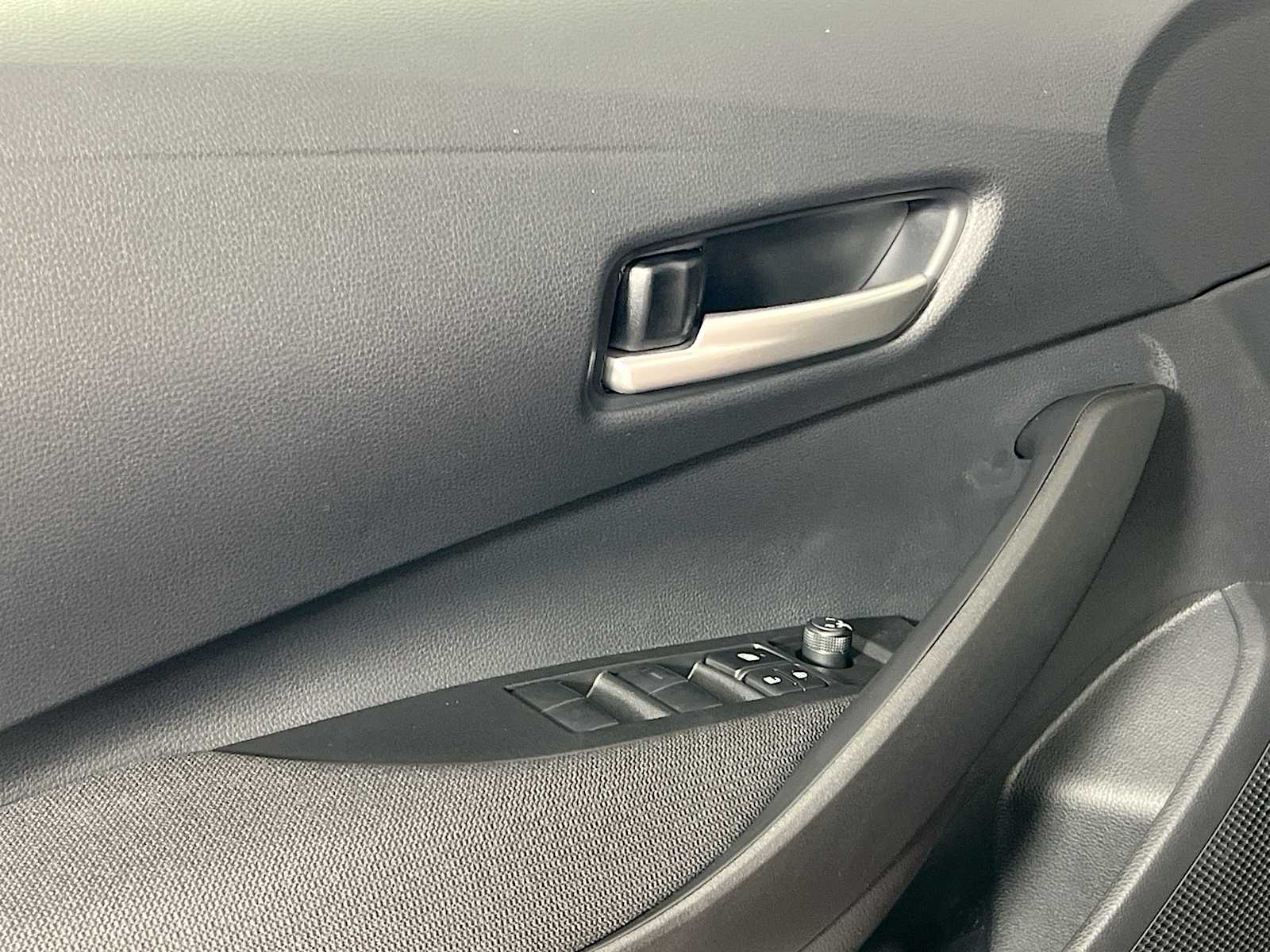 2026 Toyota Corolla SE - Photo 15