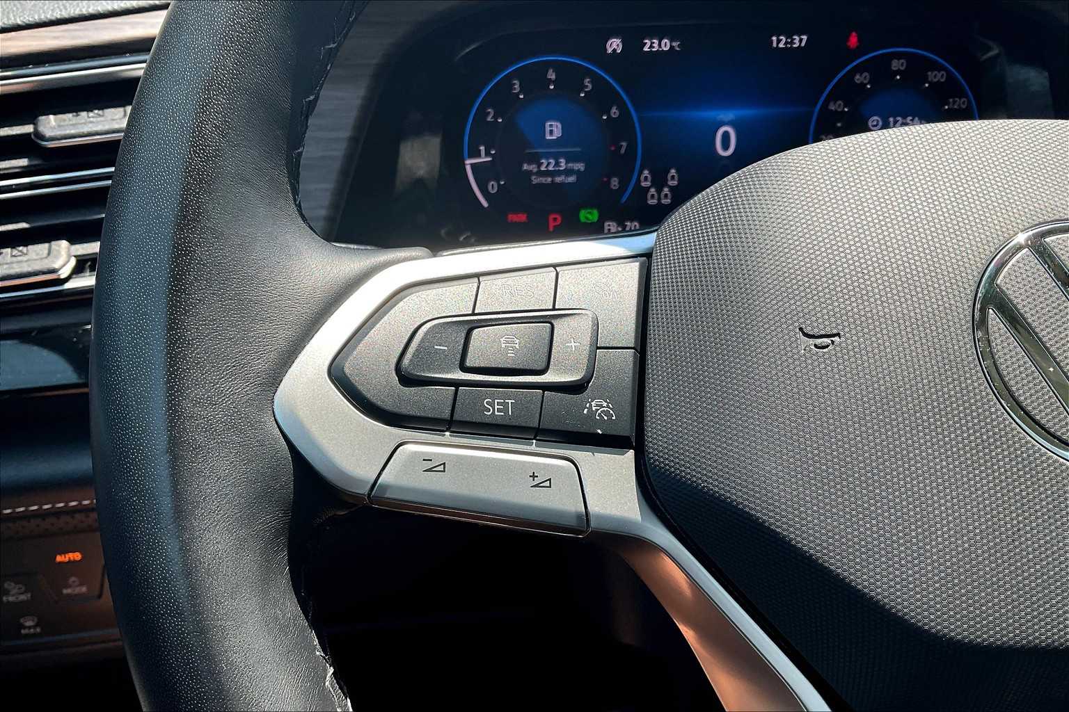 2024 Volkswagen Atlas 2.0T SEL Premium R-Line - Photo 23
