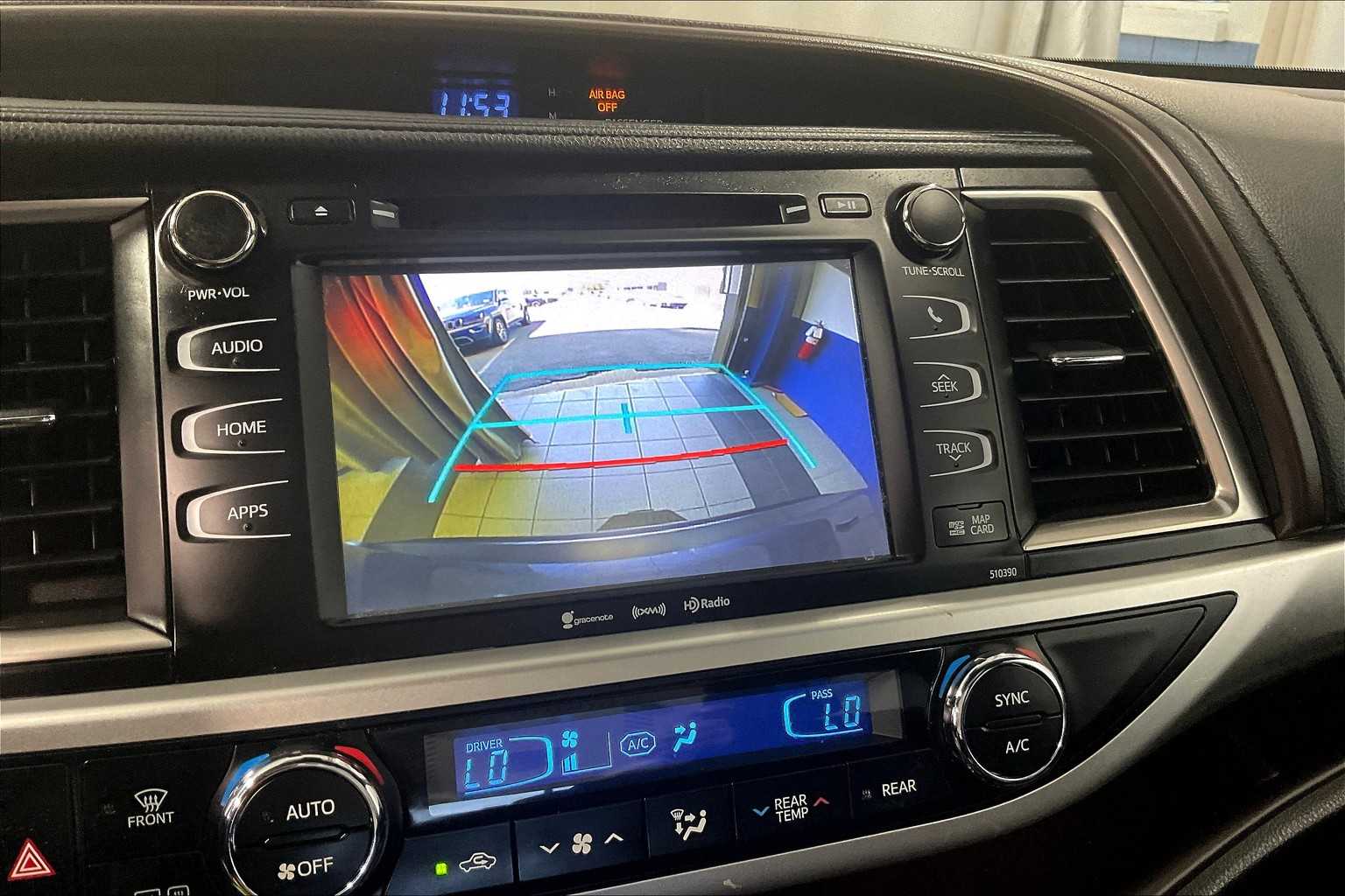 2019 Toyota Highlander XLE - Photo 19