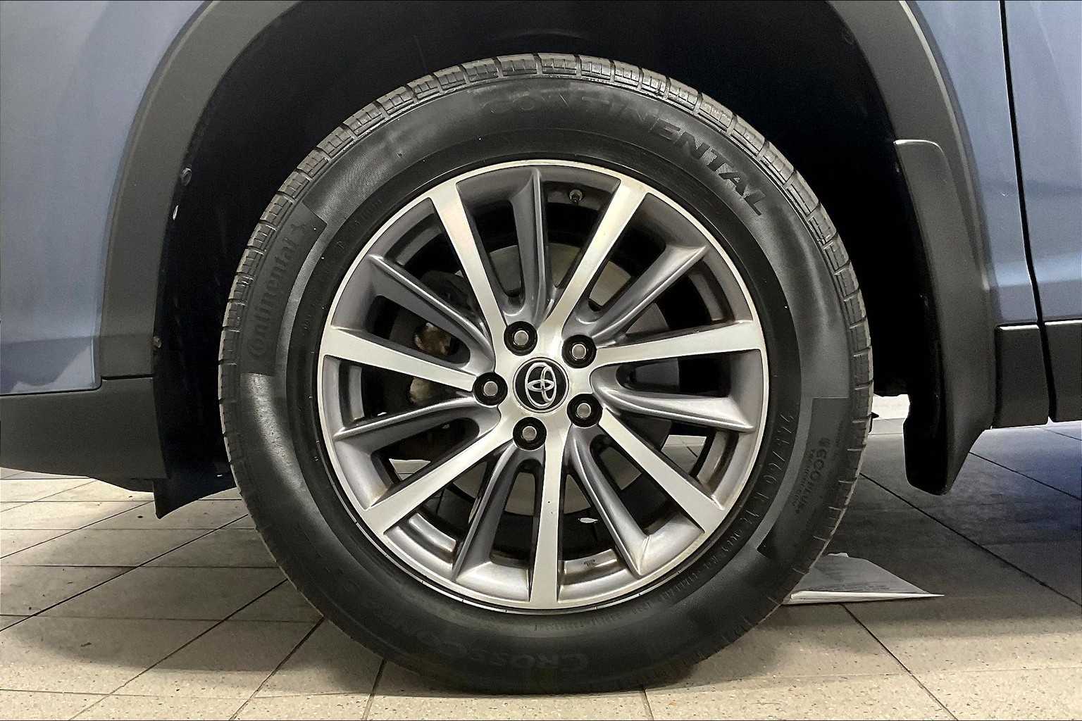 2019 Toyota Highlander XLE - Photo 7