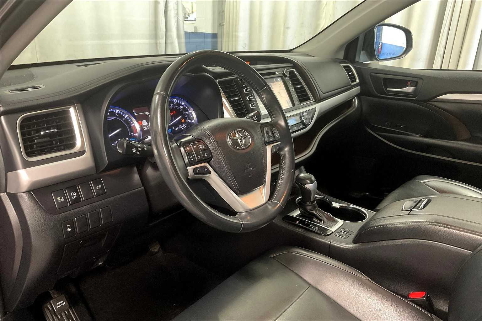 2019 Toyota Highlander XLE - Photo 8