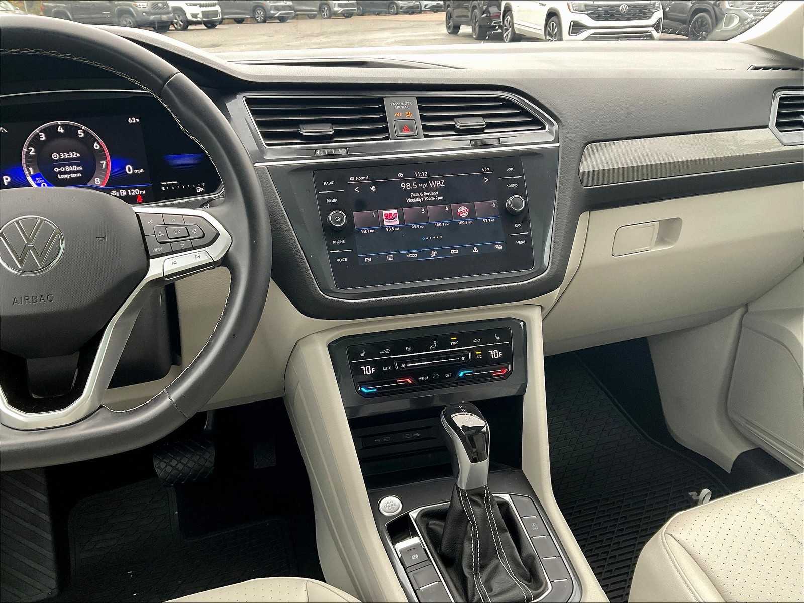2023 Volkswagen Tiguan SE - Photo 18