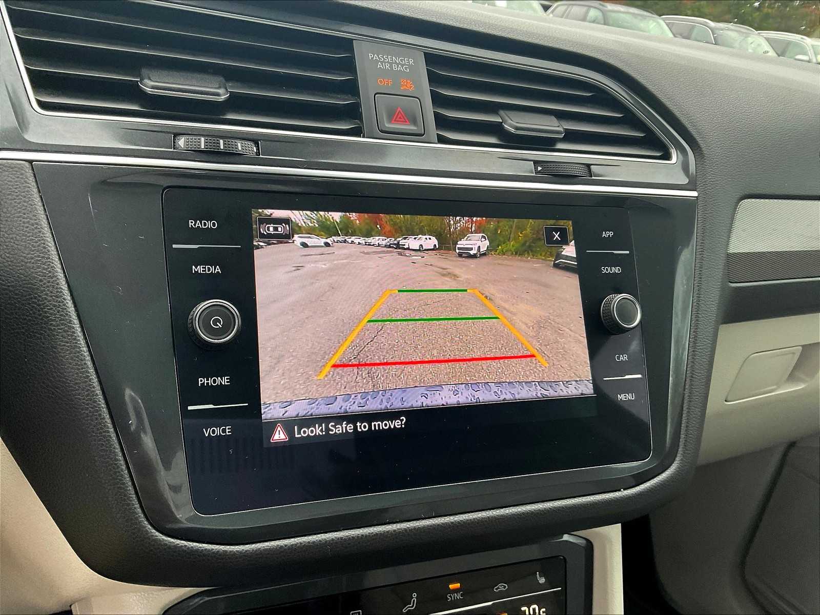2023 Volkswagen Tiguan SE - Photo 19