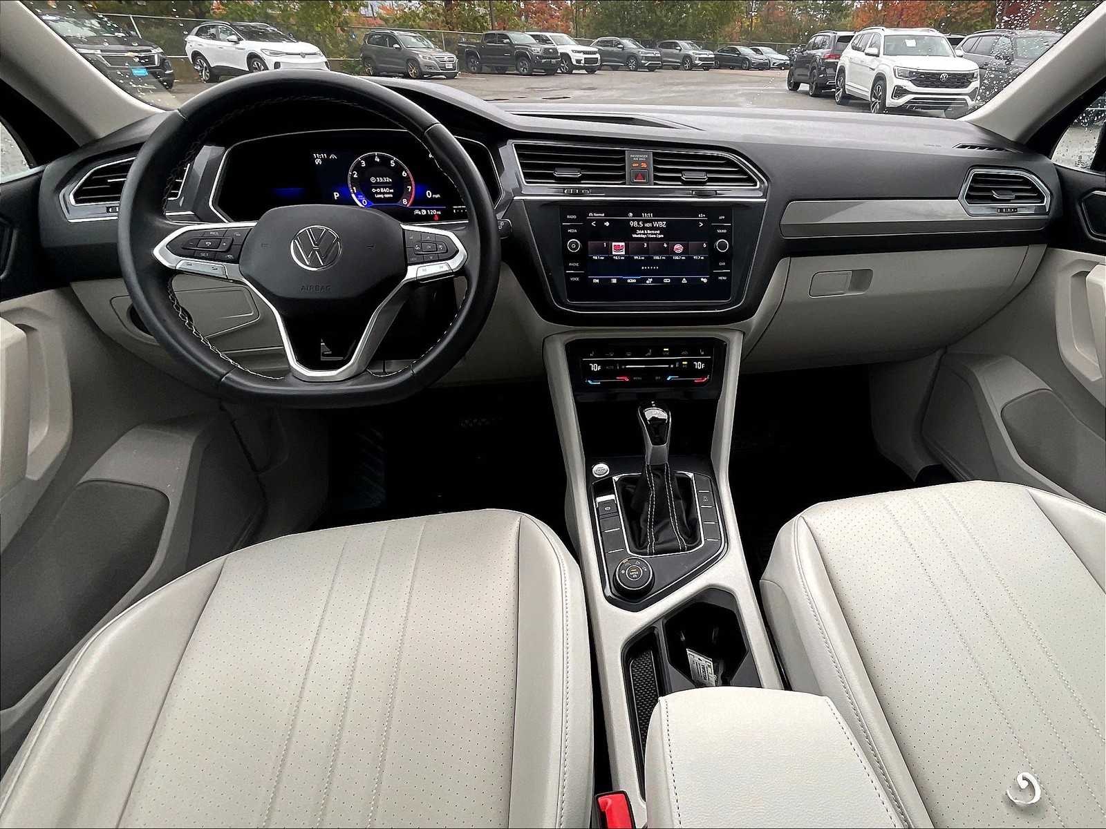 2023 Volkswagen Tiguan SE - Photo 21