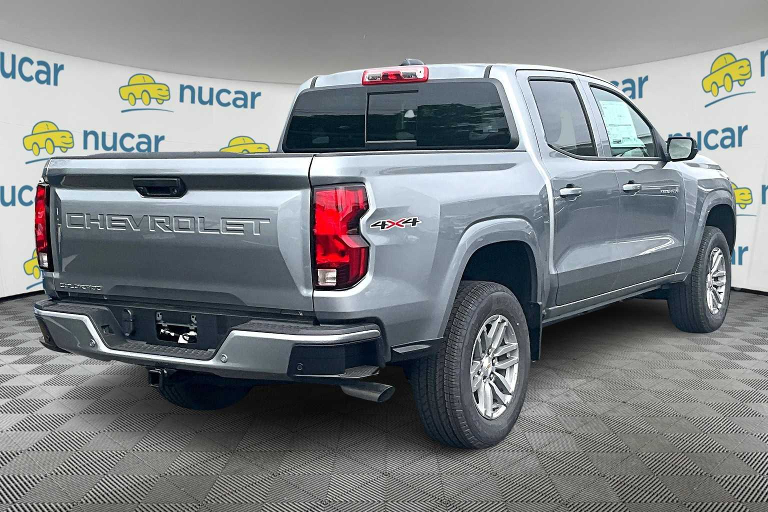 2025 Chevrolet Colorado 4WD LT - Photo 7