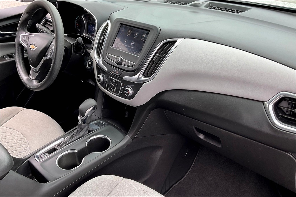 2022 Chevrolet Equinox LS - Photo 13