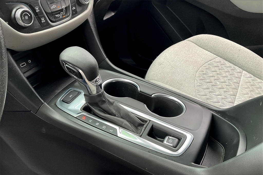 2022 Chevrolet Equinox LS - Photo 19