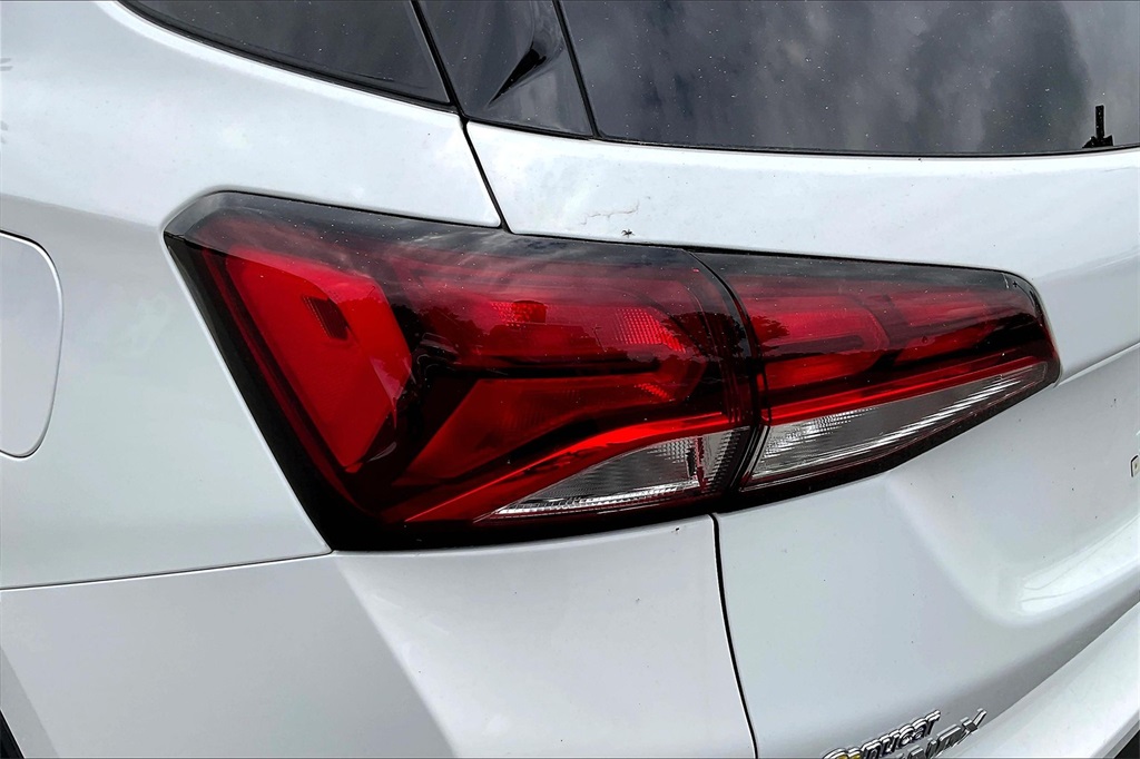 2022 Chevrolet Equinox LS - Photo 29