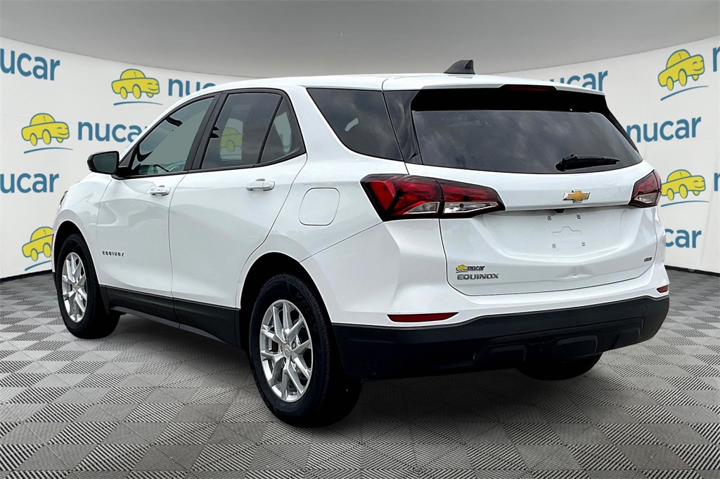 2022 Chevrolet Equinox LS - Photo 4