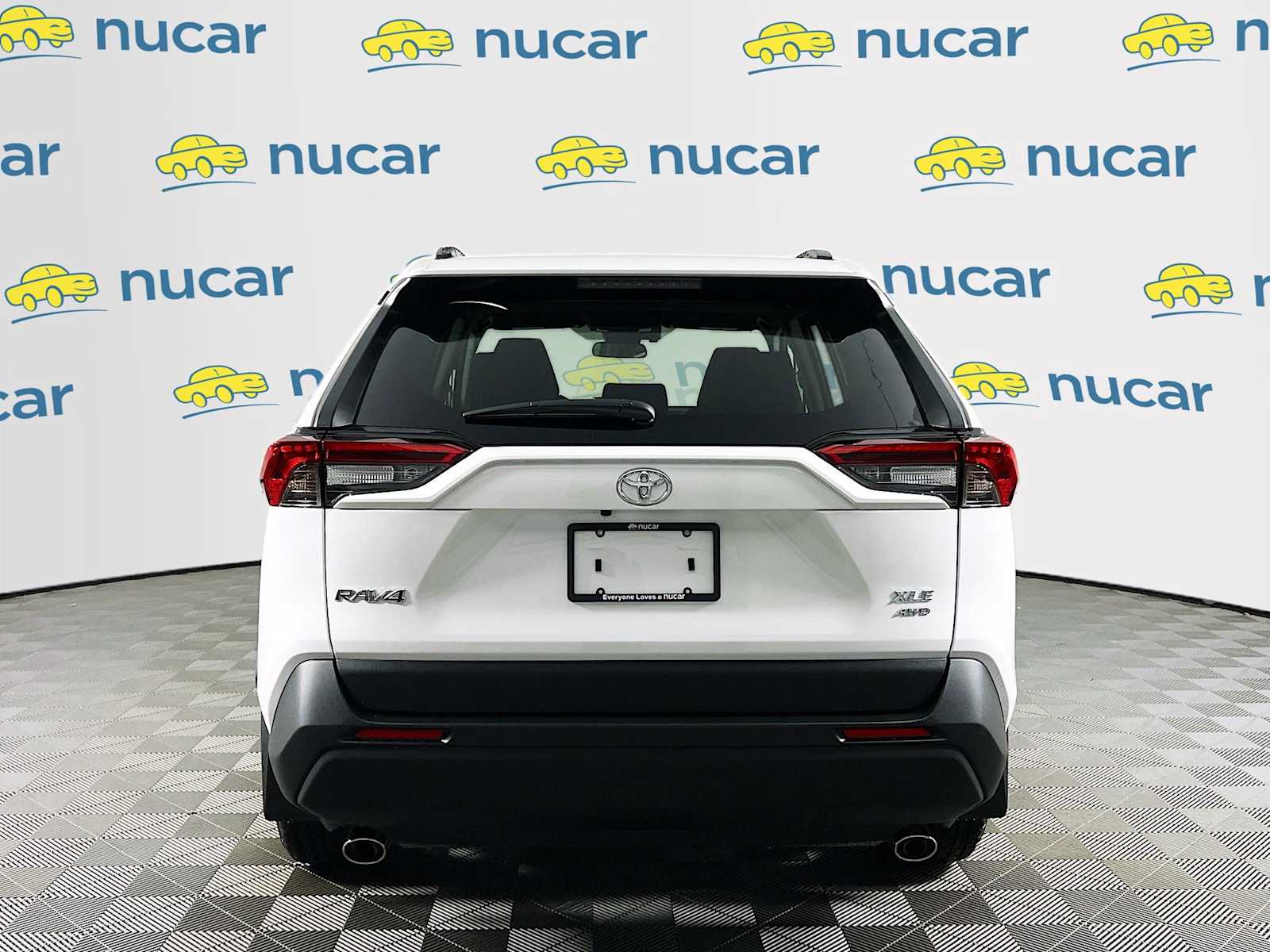 2025 Toyota RAV4 XLE - Photo 5