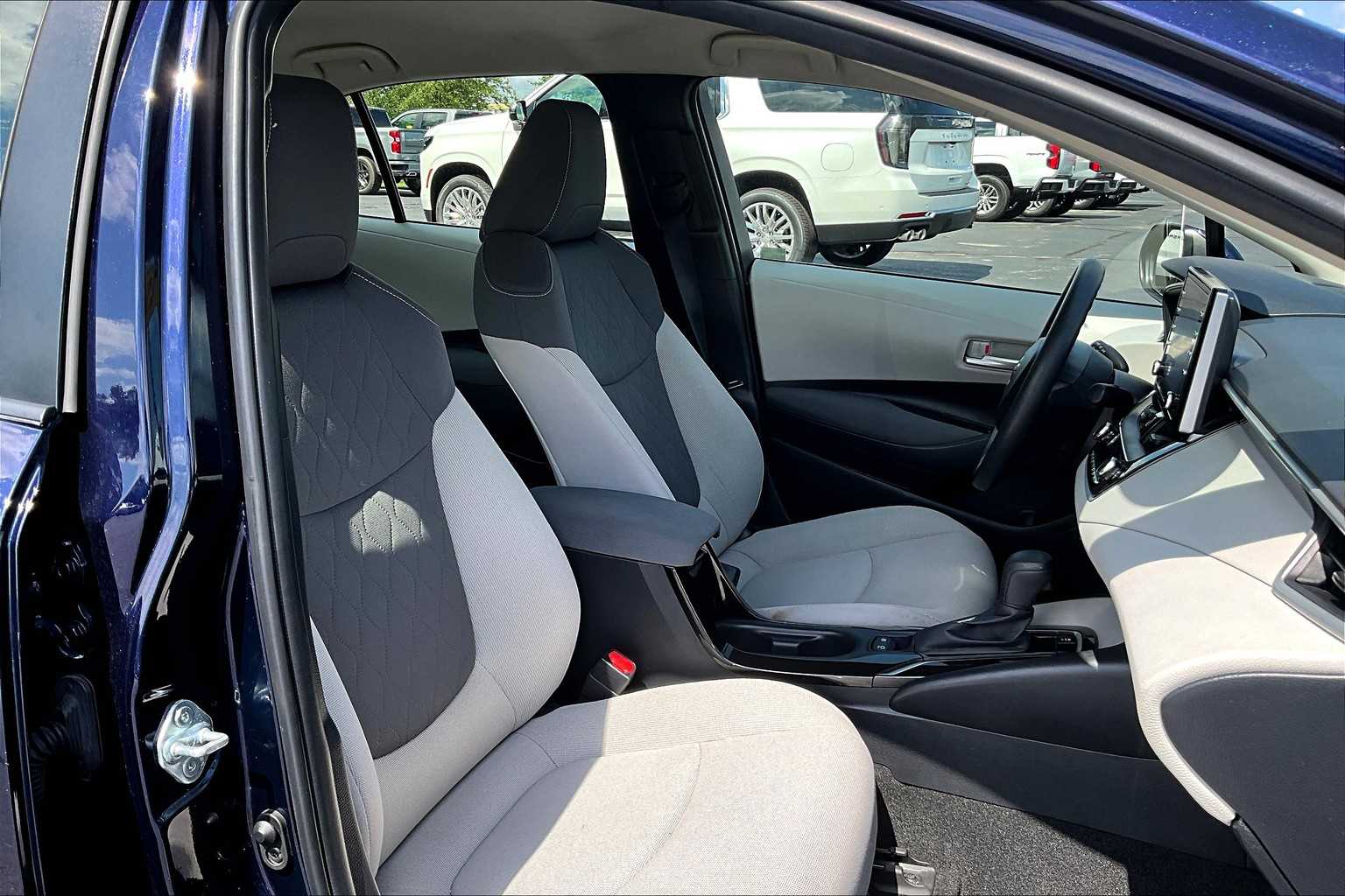 2021 Toyota Corolla LE - Photo 11