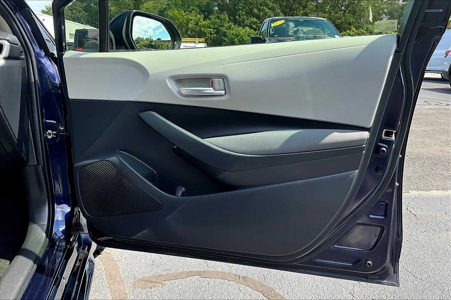 2021 Toyota Corolla LE - Photo 12