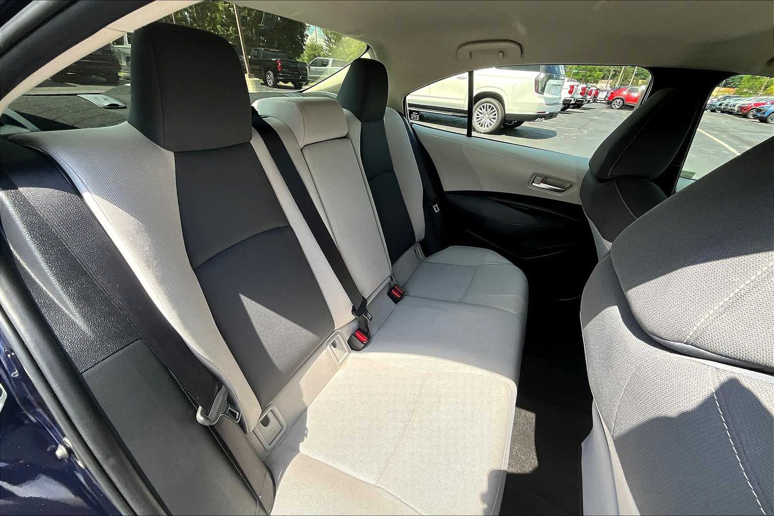 2021 Toyota Corolla LE - Photo 15