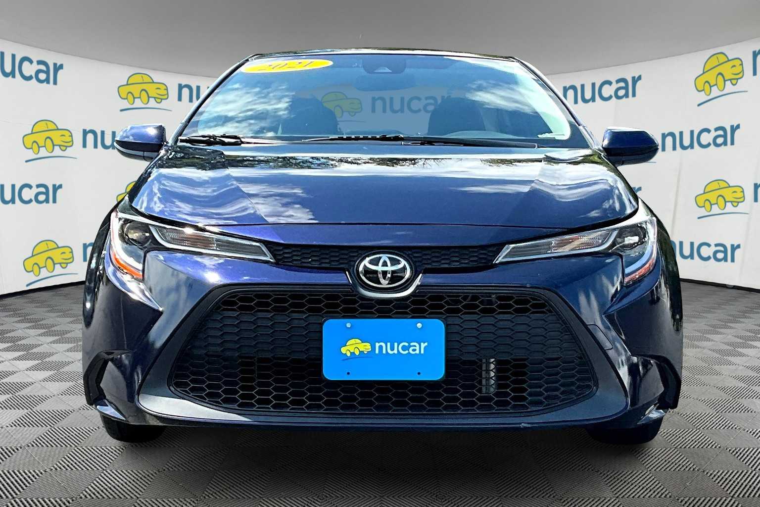 2021 Toyota Corolla LE - Photo 2