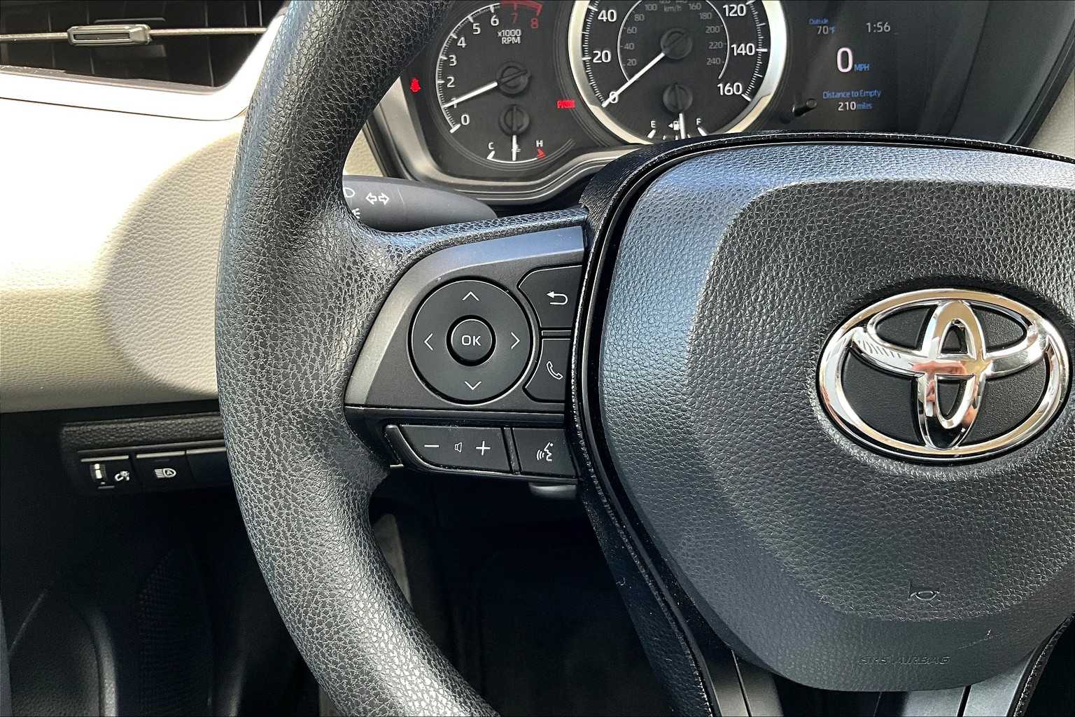 2021 Toyota Corolla LE - Photo 23