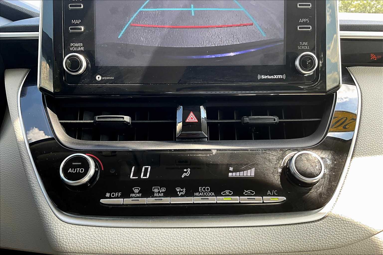 2021 Toyota Corolla LE - Photo 26