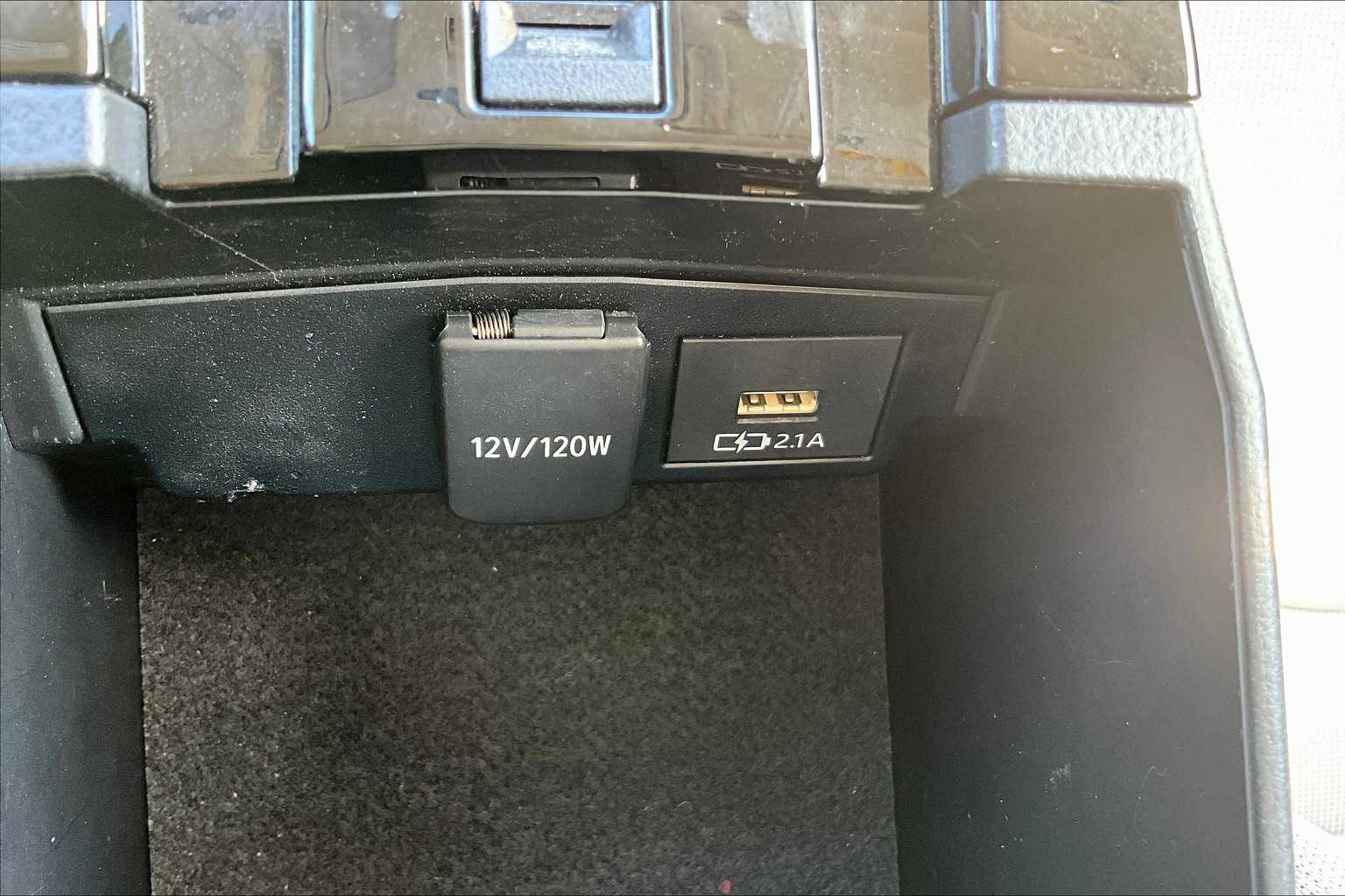 2021 Toyota Corolla LE - Photo 27