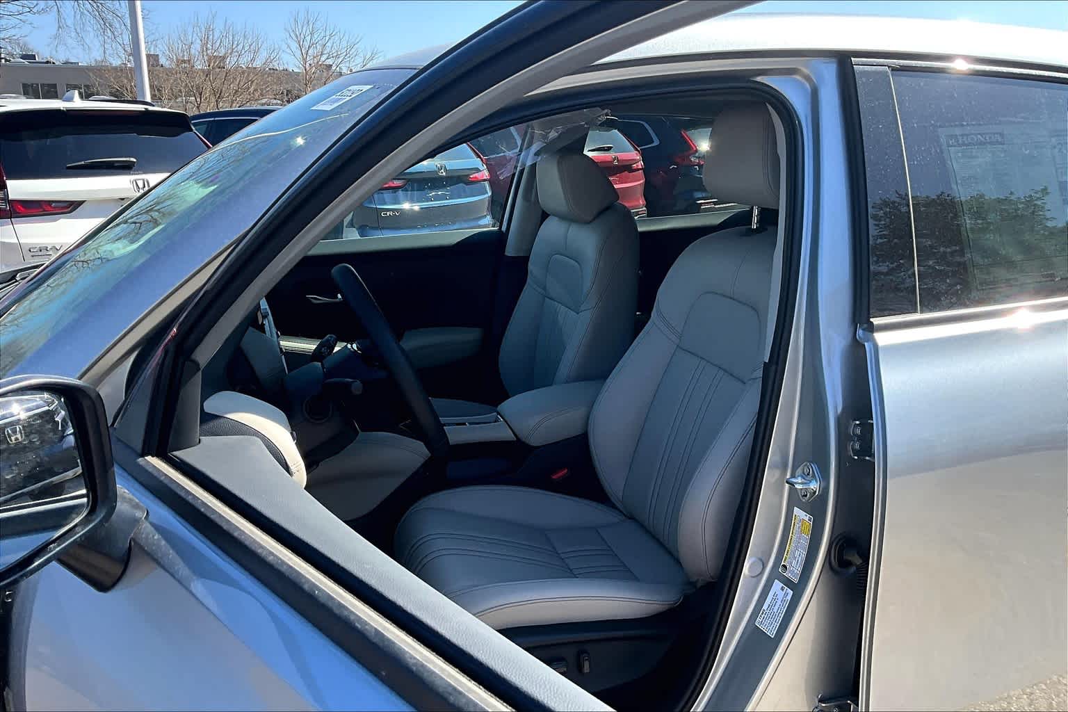 2025 Honda HR-V EX-L - Photo 11