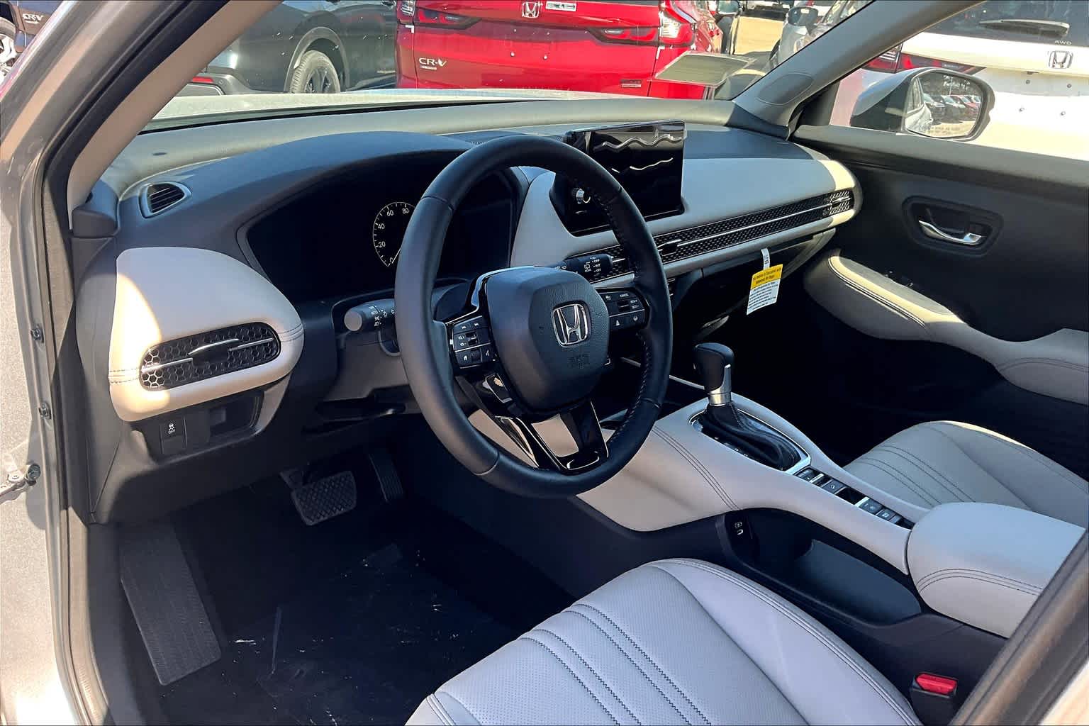 2025 Honda HR-V EX-L - Photo 9