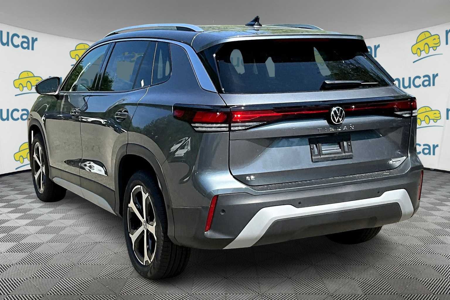 2025 Volkswagen Tiguan SE - Photo 5