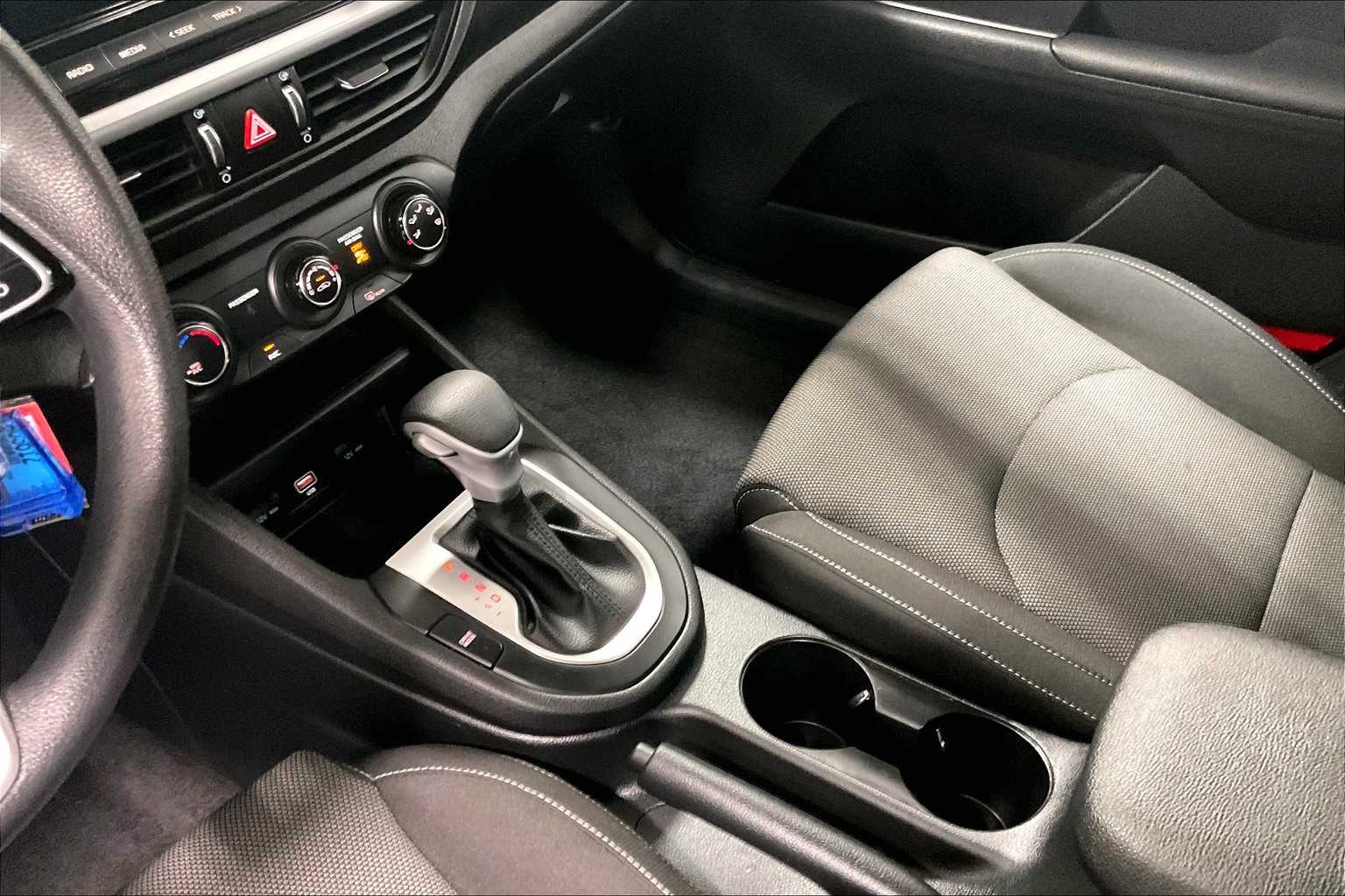 2023 Kia Forte LXS - Photo 20