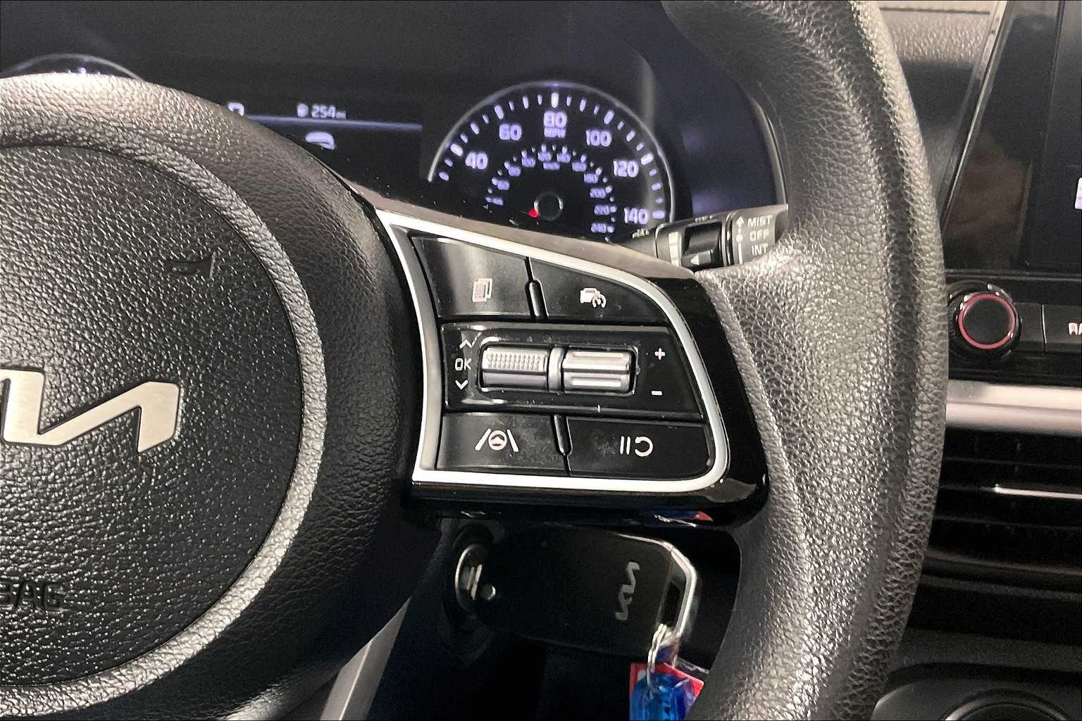 2023 Kia Forte LXS - Photo 23