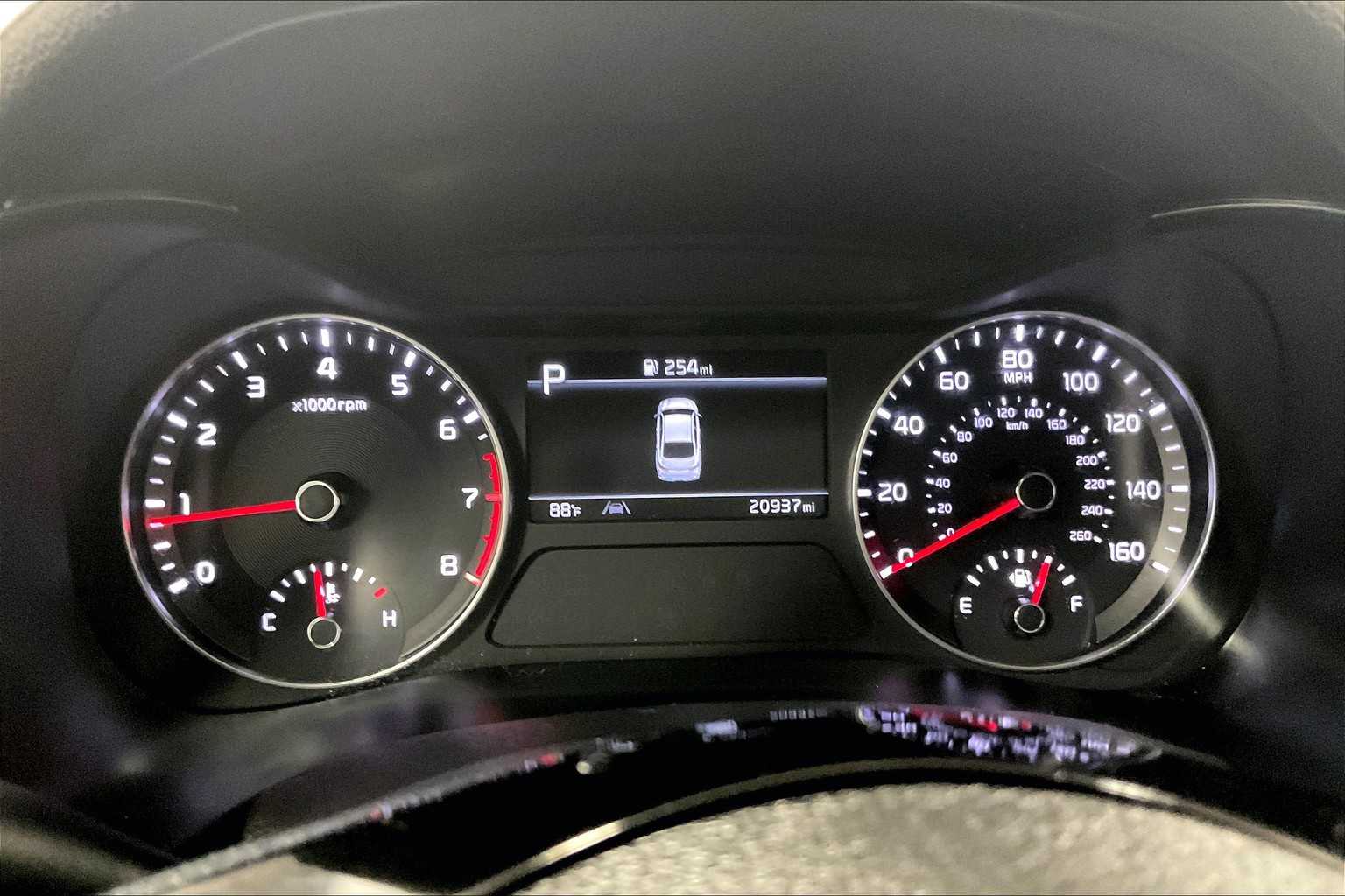 2023 Kia Forte LXS - Photo 24