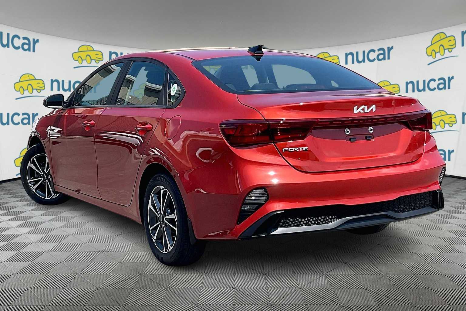2023 Kia Forte LXS - Photo 4