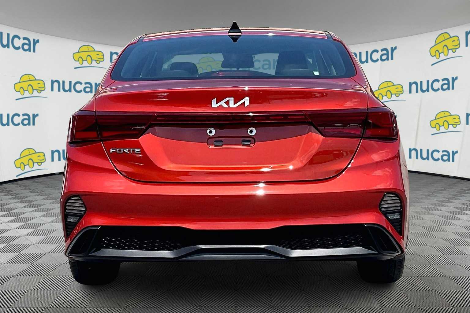 2023 Kia Forte LXS - Photo 5