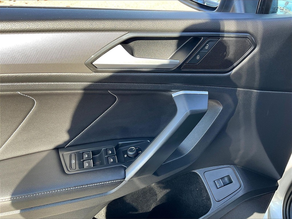 2024 Volkswagen Tiguan 2.0T SE - Photo 37