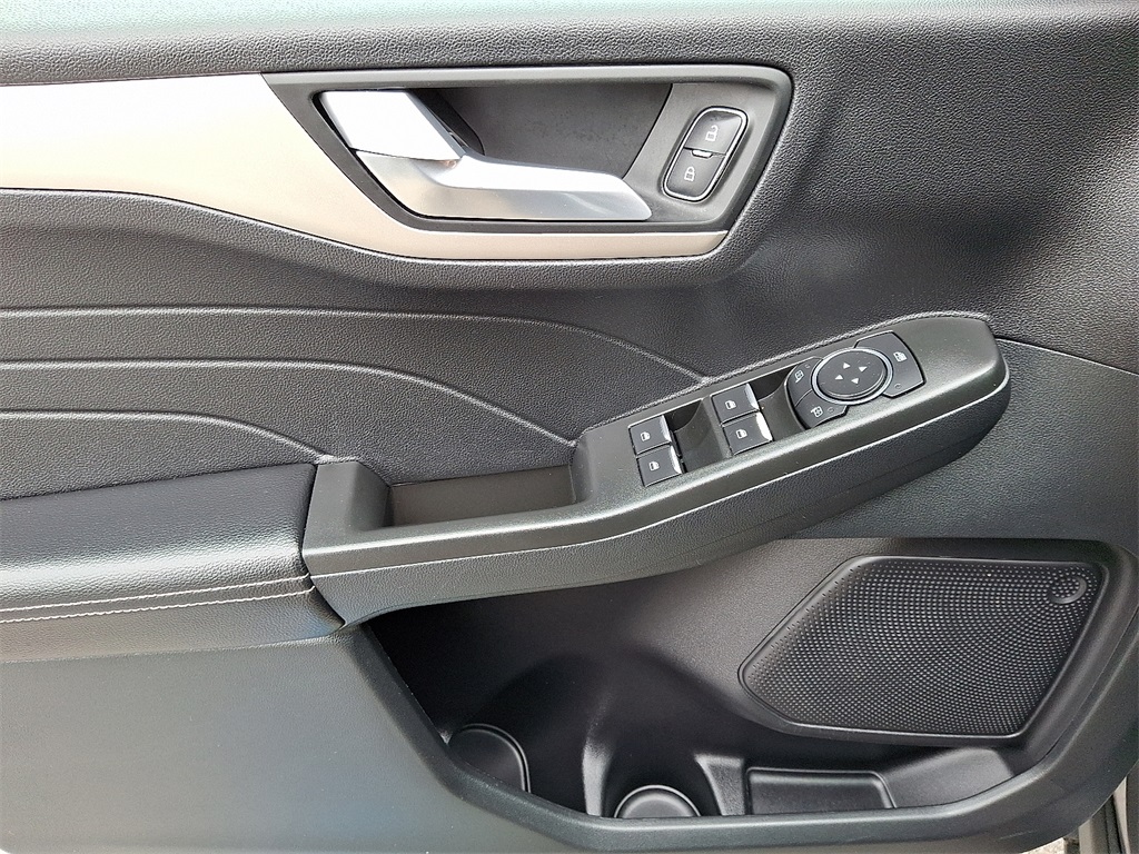 2021 Ford Escape SEL - Photo 12