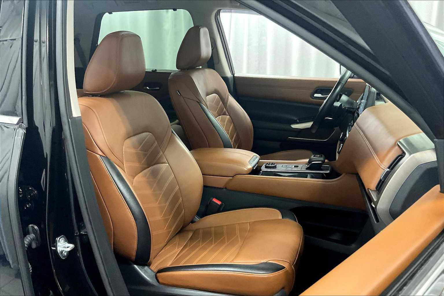 2022 Nissan Pathfinder Platinum - Photo 11