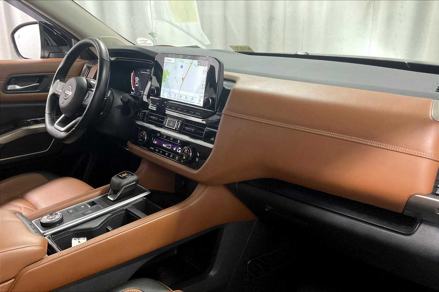2022 Nissan Pathfinder Platinum - Photo 14