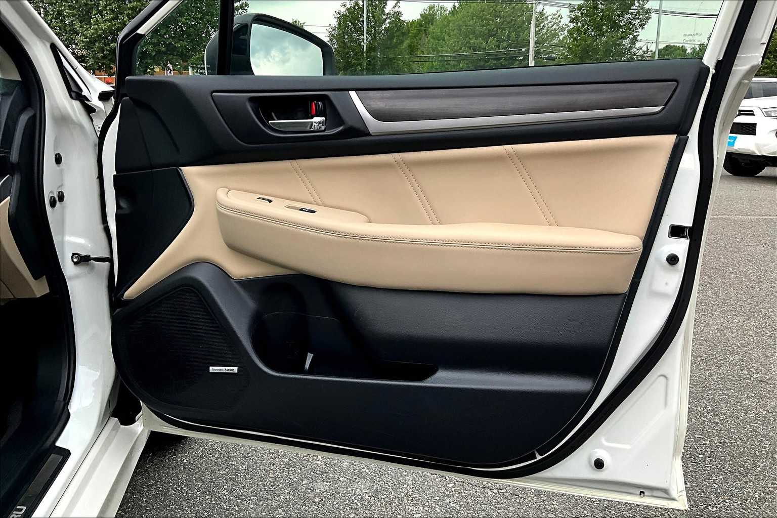 2018 Subaru Legacy Limited - Photo 12