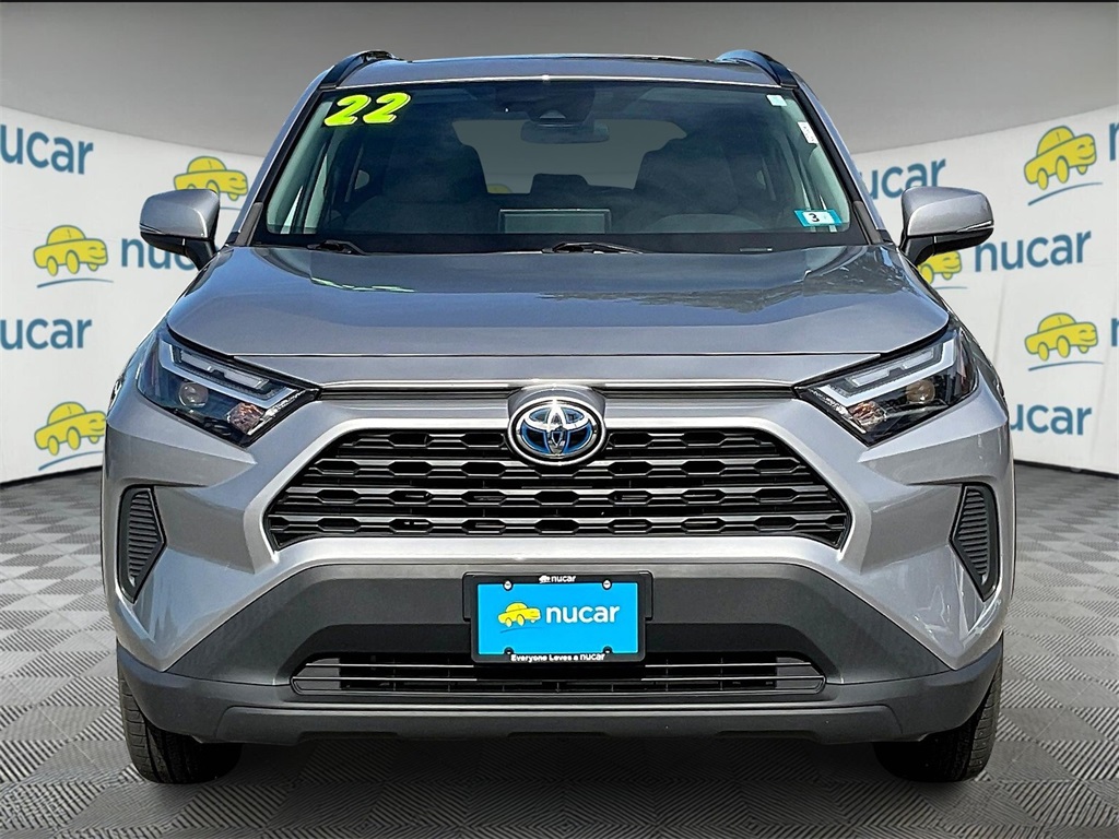 2022 Toyota RAV4 Hybrid XLE - Photo 2