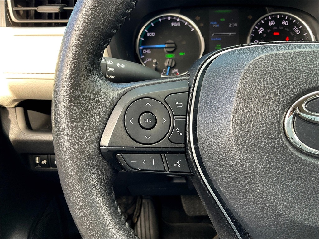 2022 Toyota RAV4 Hybrid XLE - Photo 22